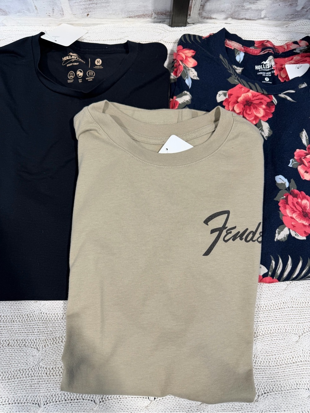 Crewneck Tee shirt bundle box men’s medium
